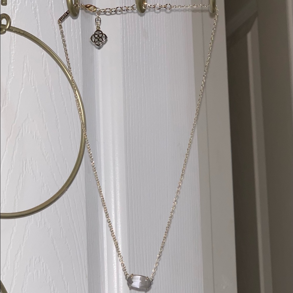 Kendra Scott necklace